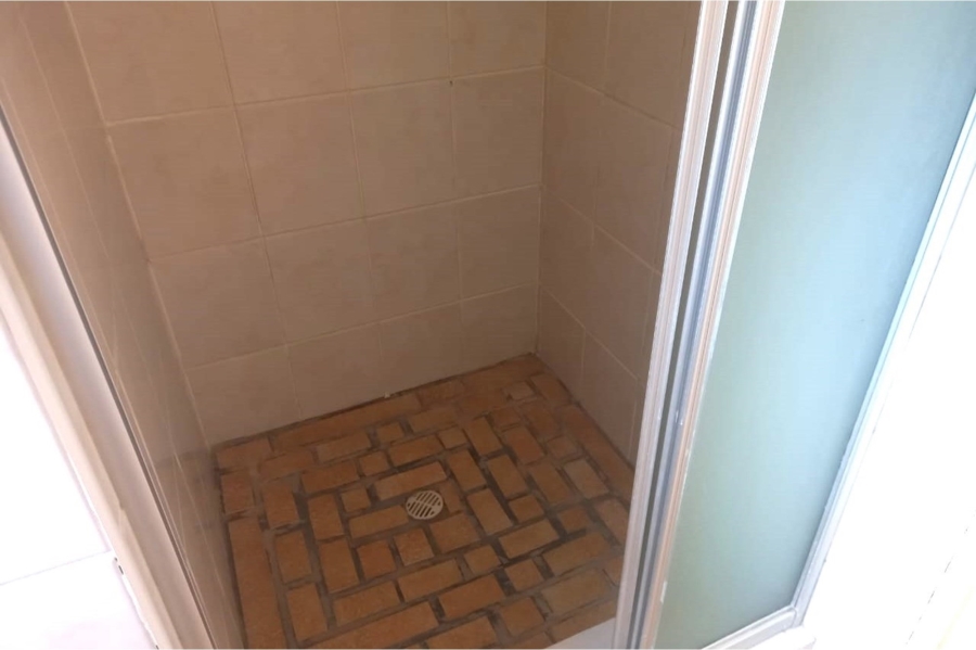 To Let 1 Bedroom Property for Rent in Middedorp Western Cape